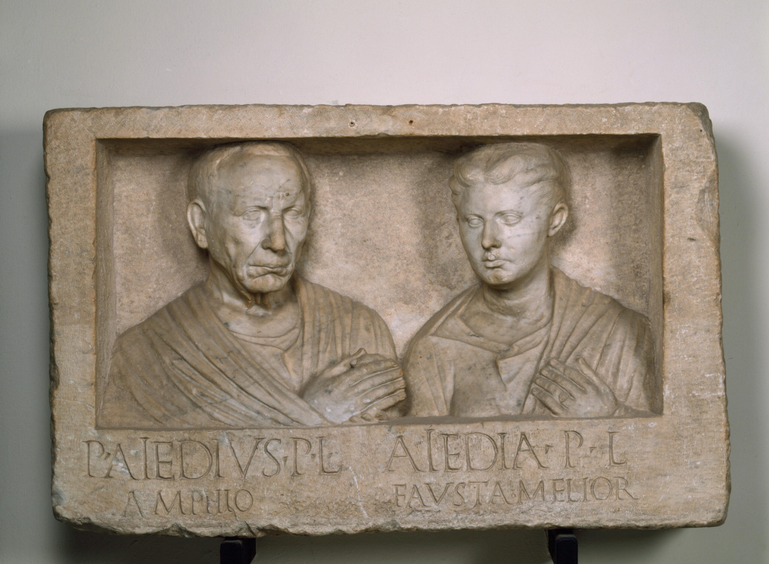 Rilievo sepolcrale di Publius Aiedius Amphio e Aiedia Fausta Melior