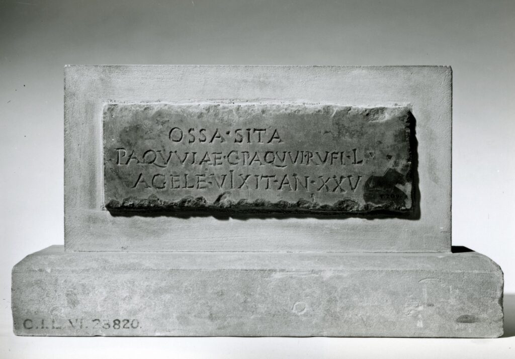 Epitaffio con iscrizione in latino per Paquvia Agele